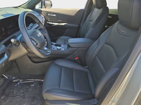 Used 2025 Cadillac XT4 Sport FWD image 18