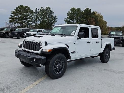 New 2026 Jeep Gladiator Sport AWD/4WD image 4