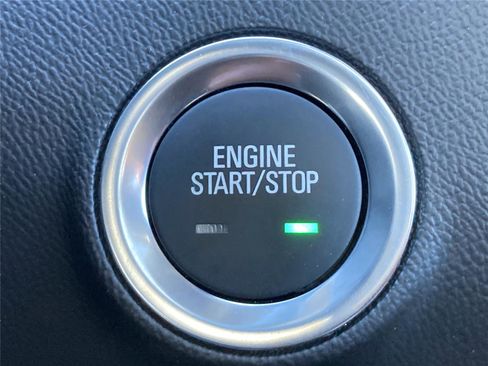 Used 2022 GMC Terrain SLT w/ Infotainment Package II image 16