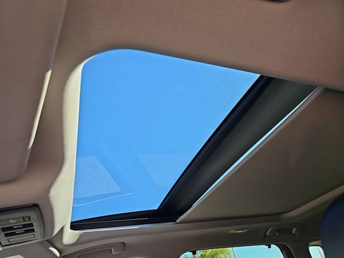 Certified 2025 Nissan Rogue SV w/ SV Premium Package image 30