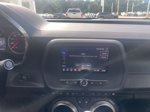 Used 2021 Chevrolet Camaro LT image 10