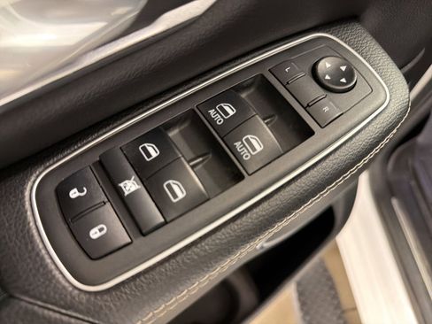 Used 2020 RAM 1500 Laramie w/ Sport Appearance Package image 11