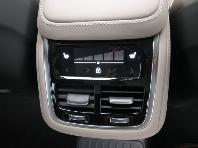 New 2026 Volvo XC90 T8 Plus AWD/4WD image 35