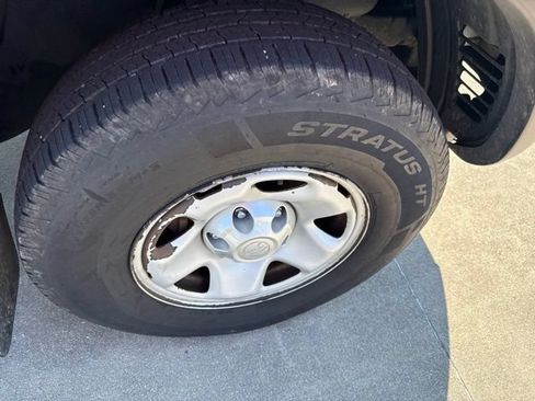 Used 2011 Toyota Tacoma 4x4 Access Cab image 8