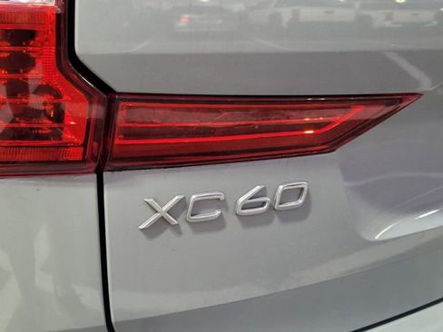 Certified 2024 Volvo XC60 B5 Ultimate image 6