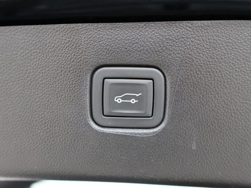 Used 2024 Chevrolet Blazer RS w/ Enhanced Convenience Package AWD/4WD image 17