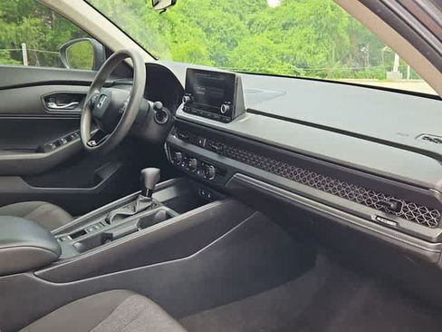 Used 2023 Honda Accord LX image 19