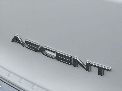 Used 2021 Subaru Ascent Premium w/ Sport Package AWD/4WD image 7