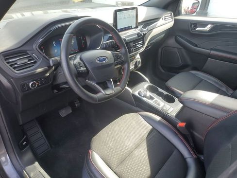 Used 2025 Ford Escape ST-Line Select AWD/4WD image 9