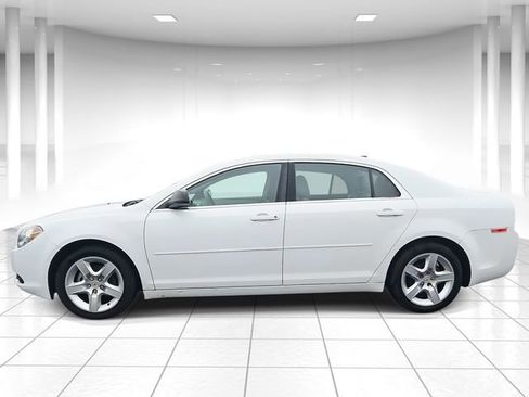 Used 2012 Chevrolet Malibu LS w/ LS Uplevel Package image 2