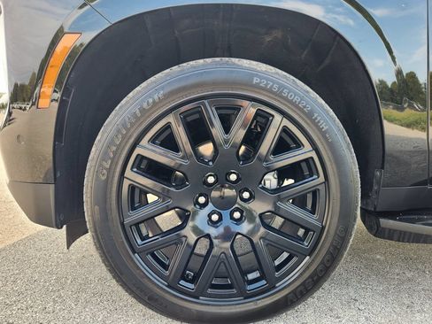 Used 2025 Chevrolet Tahoe LT AWD/4WD image 7