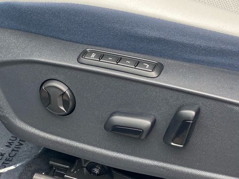 Used 2024 Volkswagen ID.4 S RWD image 12