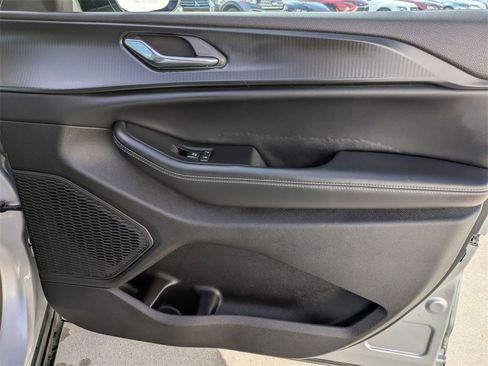 Used 2024 Jeep Grand Cherokee L Laredo image 35