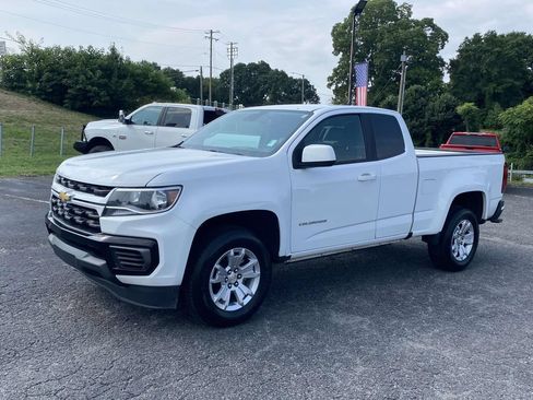 Used 2022 Chevrolet Colorado LT w/ Fleet Safety Package RWD image 3