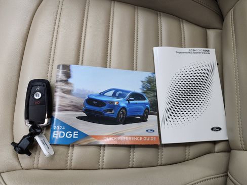 Used 2024 Ford Edge SEL image 41