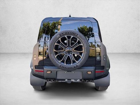 New 2026 Land Rover Defender 110 OCTA AWD/4WD image 7