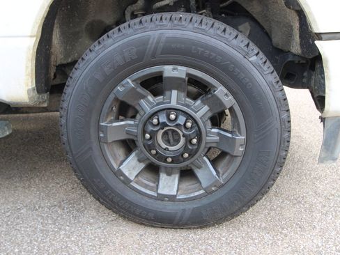 Used 2024 Ford F250 XL w/ STX Appearance Package AWD/4WD image 10