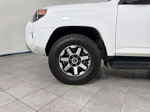 Used 2023 Toyota 4Runner TRD Off-Road AWD/4WD image 11