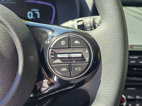 New 2025 Kia Soul S image 32