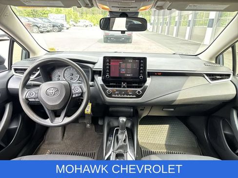 Used 2020 Toyota Corolla LE FWD image 19