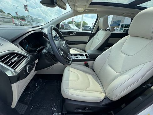 Certified 2022 Ford Edge Titanium w/ Equipment Group 301A AWD/4WD image 31
