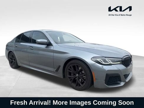 Used 2021 BMW 530i w/ M Sport Package image 1