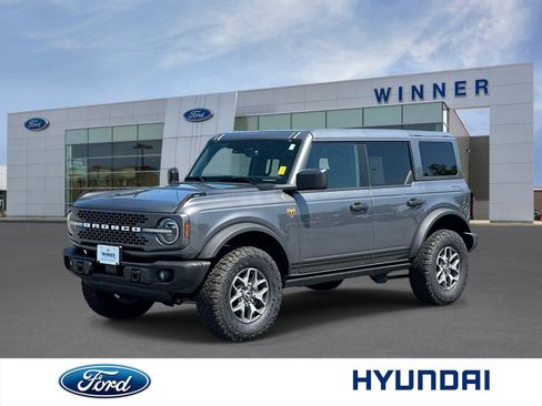 Used 2025 Ford Bronco Badlands AWD/4WD image 1