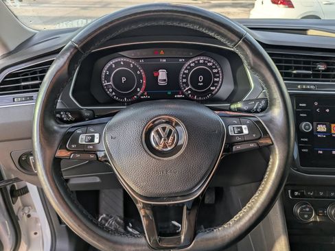 Used 2018 Volkswagen Tiguan SEL Premium FWD image 26