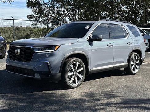 New 2025 Honda Pilot Touring image 7