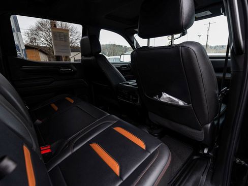 Used 2025 GMC Sierra 1500 AT4 w/ AT4 Premium Package image 30