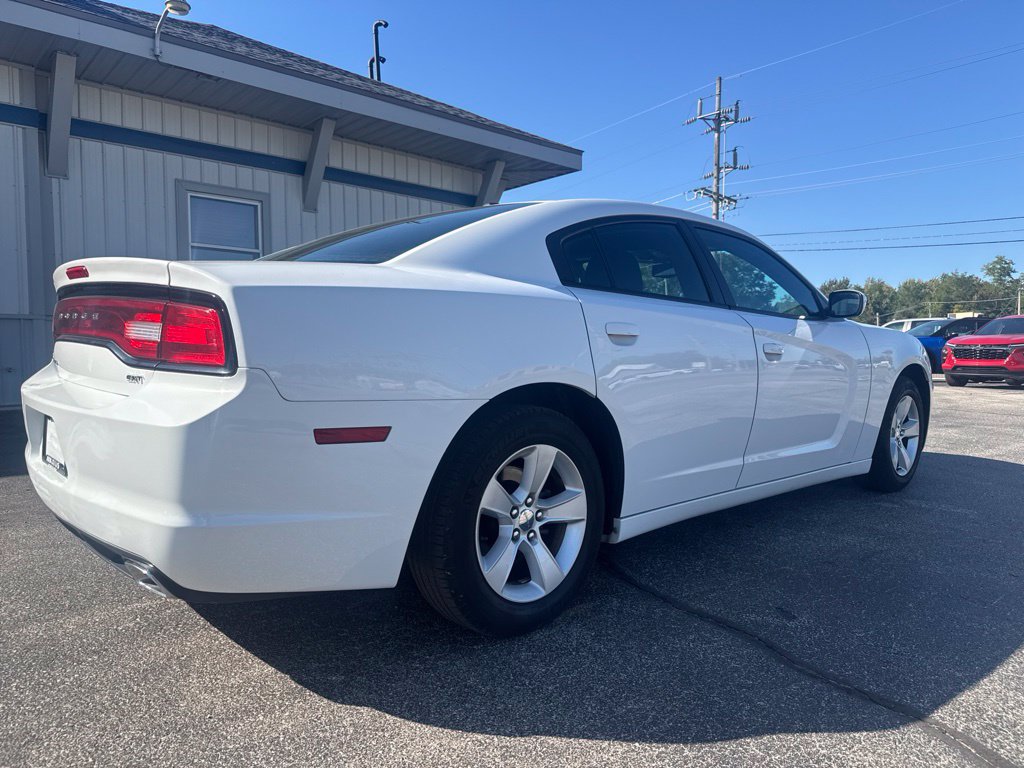 Used 2014 Dodge Charger SXT RWD image 7