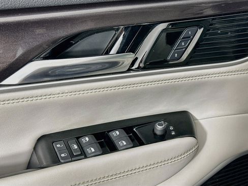 Certified 2023 Jeep Wagoneer 4WD w/ Premium Group I image 23