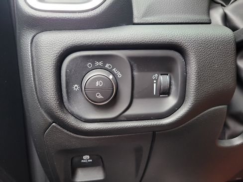 Used 2023 RAM 1500 Big Horn AWD/4WD image 31