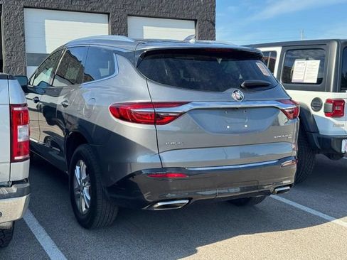 Used 2018 Buick Enclave Essence AWD/4WD image 4
