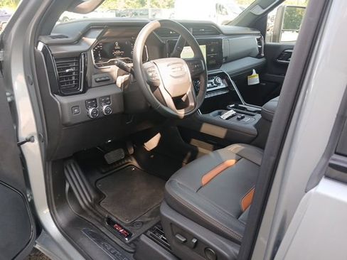 Used 2025 GMC Sierra 2500 AT4 w/ AT4 Premium Plus Package AWD/4WD image 51