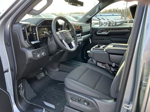 New 2026 GMC Sierra 1500 SLE w/ Preferred Package image 6