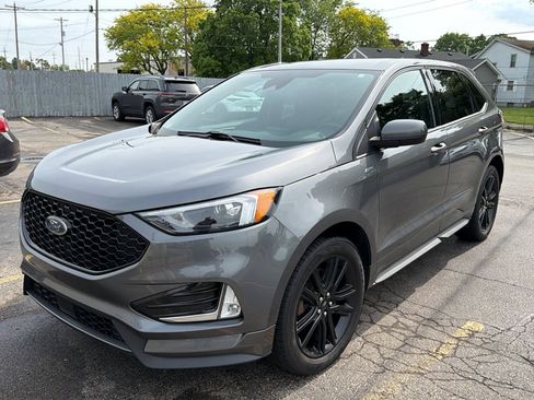 Used 2021 Ford Edge ST-Line AWD/4WD image 3