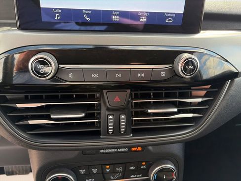 Used 2023 Ford Escape Active w/ Cold Weather Package image 21