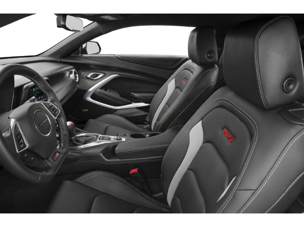 Used 2018 Chevrolet Camaro SS RWD image 6