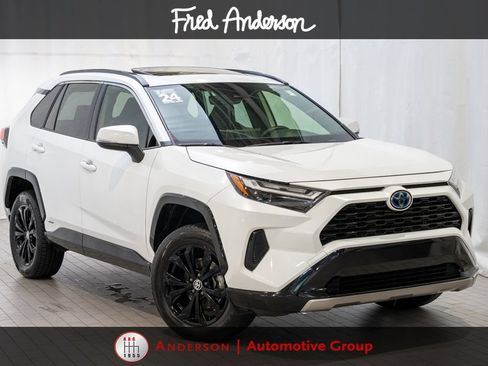 Used 2024 Toyota RAV4 SE w/ Convenience Package AWD/4WD image 1