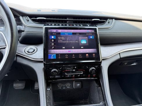 Certified 2021 Jeep Grand Cherokee L Limited image 11