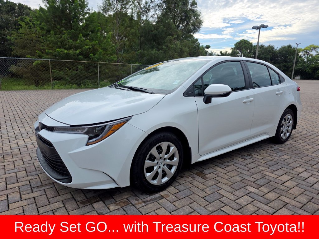 Used 2026 Toyota Corolla LE FWD image 4