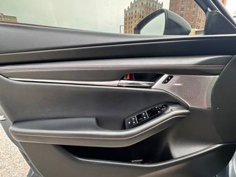 Used 2023 MAZDA MAZDA3 s image 20