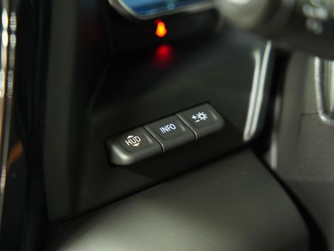 Used 2025 GMC Sierra 1500 AT4 w/ AT4 Premium Package AWD/4WD image 30