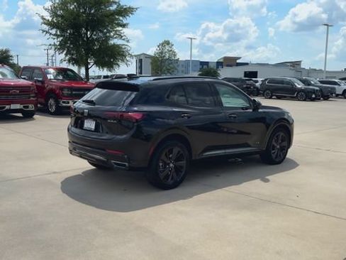 Used 2025 Buick Envision Sport Touring AWD/4WD image 8
