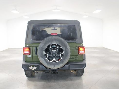 Used 2021 Jeep Wrangler Sport AWD/4WD image 8