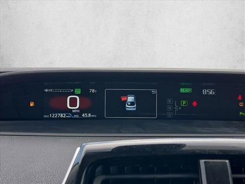 Used 2021 Toyota Prius LE FWD image 7