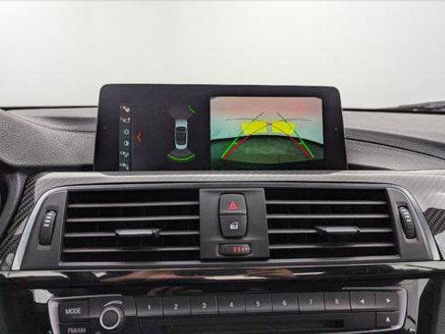 Used 2018 BMW M4 Convertible image 26