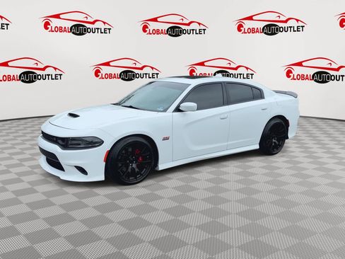 Used 2019 Dodge Charger Scat Pack w/ Plus Group RWD image 4