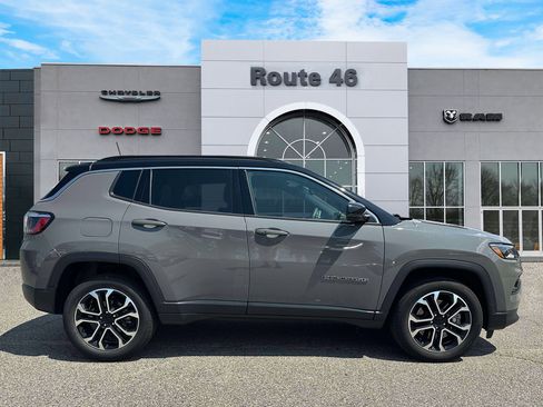 Used 2024 Jeep Compass Limited AWD/4WD image 6